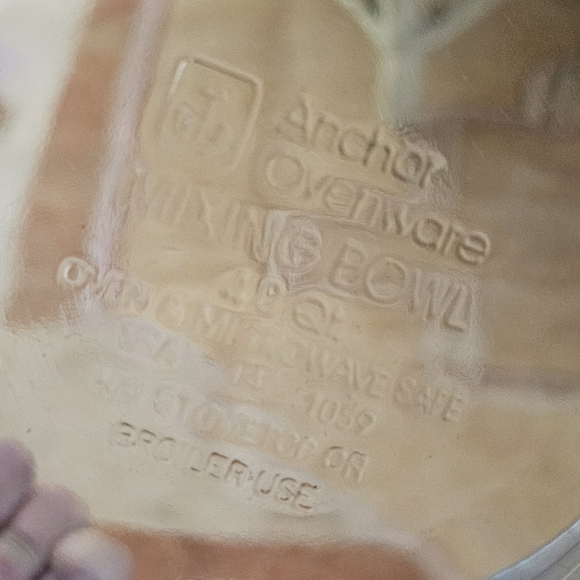 Anchor Hocking ovenware 4qt. mixing bowl oven and microwave safe cobalt blue - Picture 2 of 3